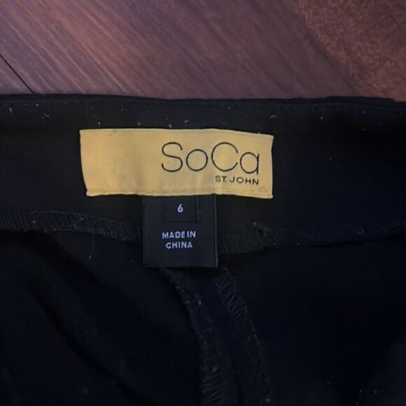 SoCa St John Black Shorts - Excellent Condition - Side Zipper - Pockets - Size 6 - Picture 4 of 4